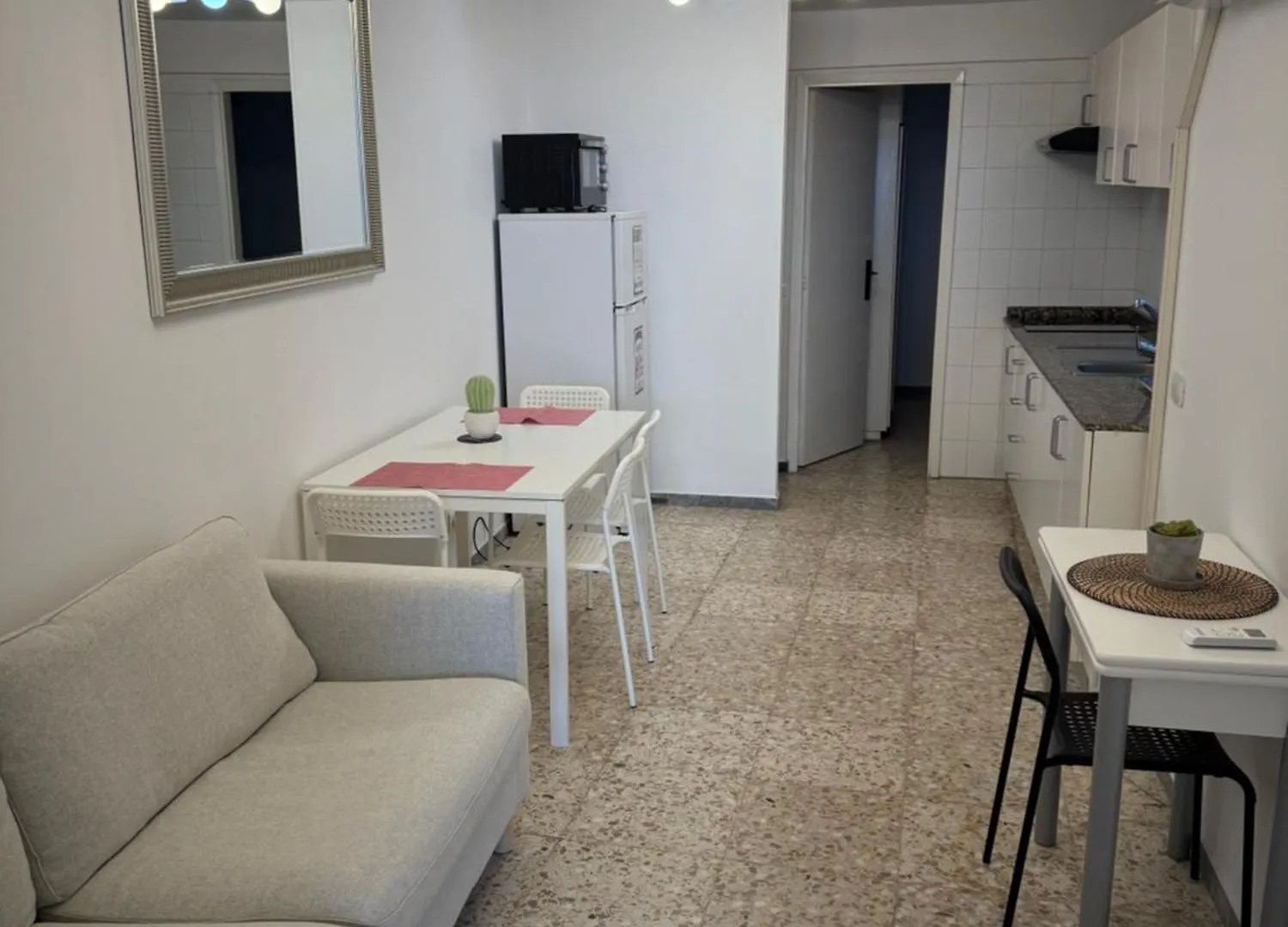 Lovely 2 Bedroom With Balcony Лос Кристианос Испания